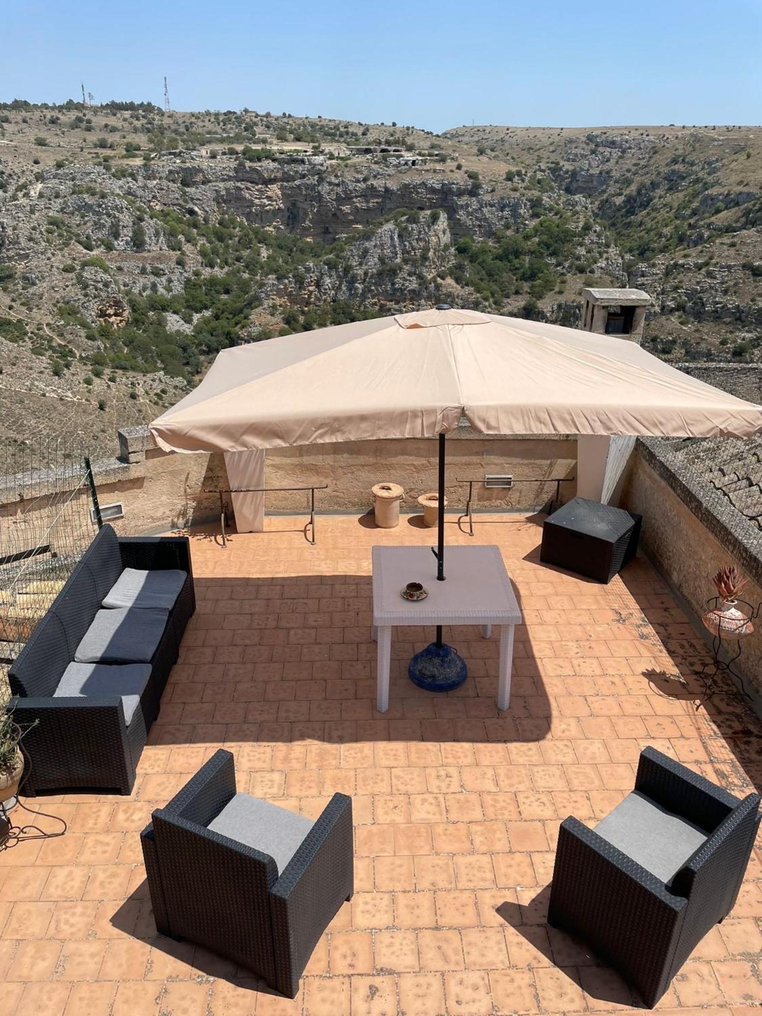 לינה וארוחת בוקר מטרה Dimora La Gravina מראה חיצוני תמונה